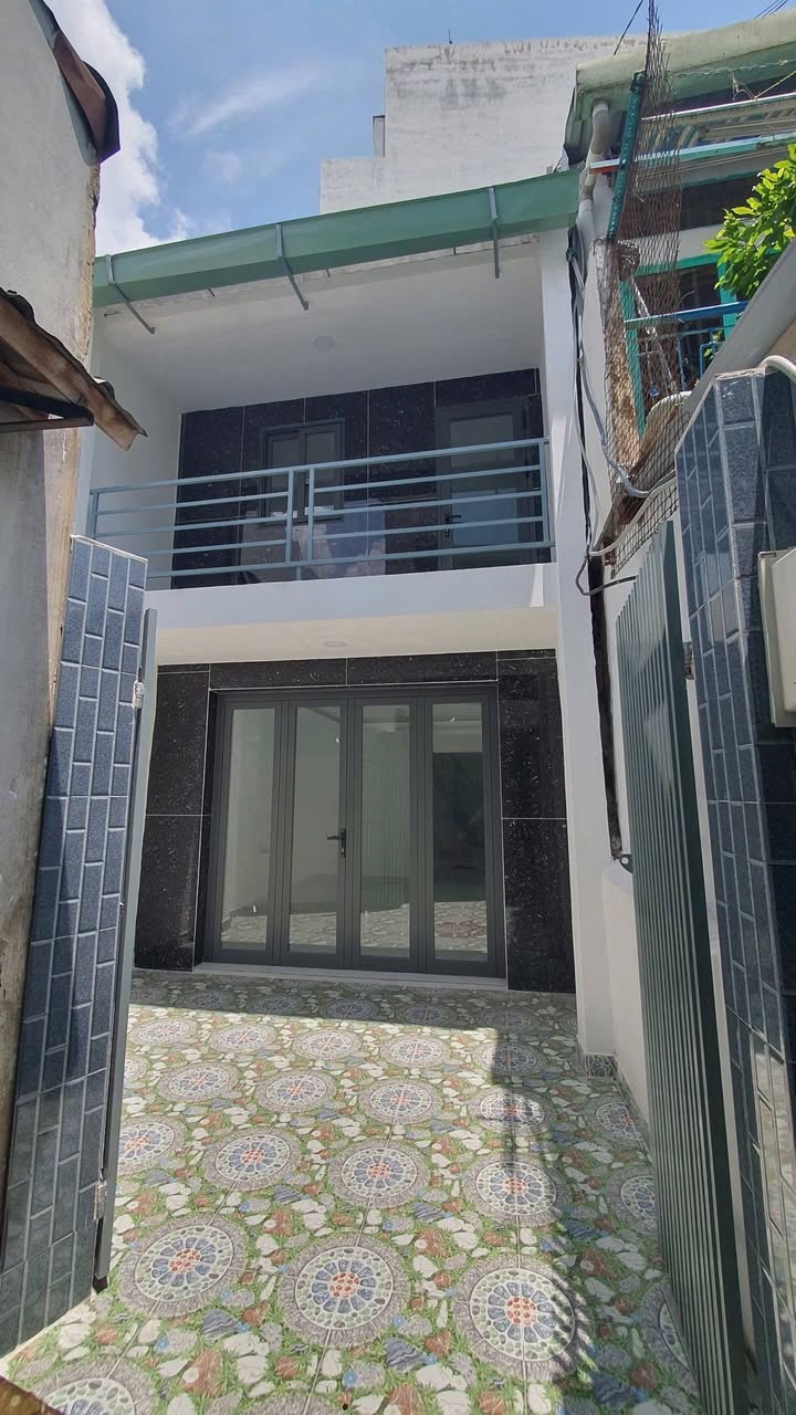 Nhà phố Hồng Bàng Quận 6 80m² giá 5.9 tỷ - Chính chủ, sổ hồng đầy đủ!