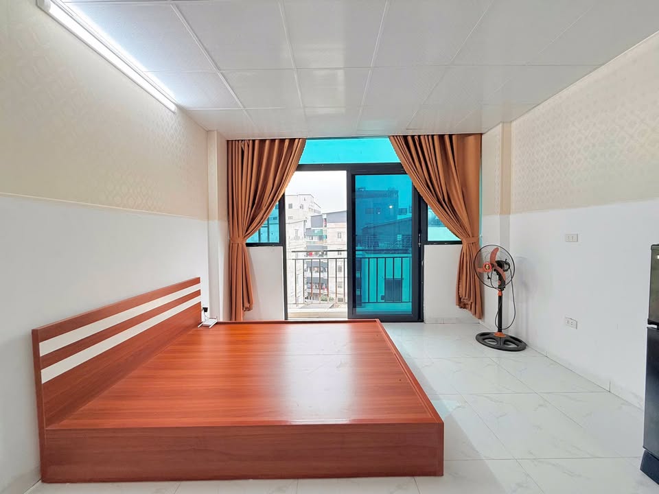 Nhà cho thuê 132 Cầu Diễn, Phường Phúc Diễn, 3.6 triệu - Full đồ mới, ban công thoáng