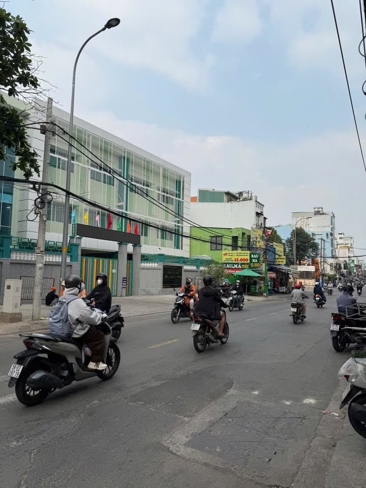 Nhà phố Bùi Đình Tuý, Bình Thạnh 30m² giá 7.4 tỷ - Sổ hồng chính chủ, thu nhập 20 triệu/tháng!