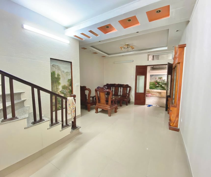 Nhà riêng ngõ 285 Miếu Hai Xã, 40m² - Không chung chủ, an ninh tốt!
