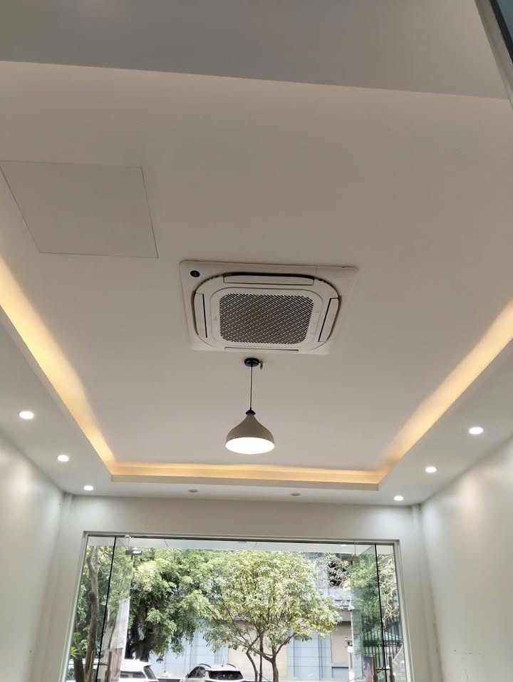 Cho thuê mặt bằng tầng 1 Lý Đạo Thành, Phường Kinh Bắc - Phù hợp làm văn phòng!