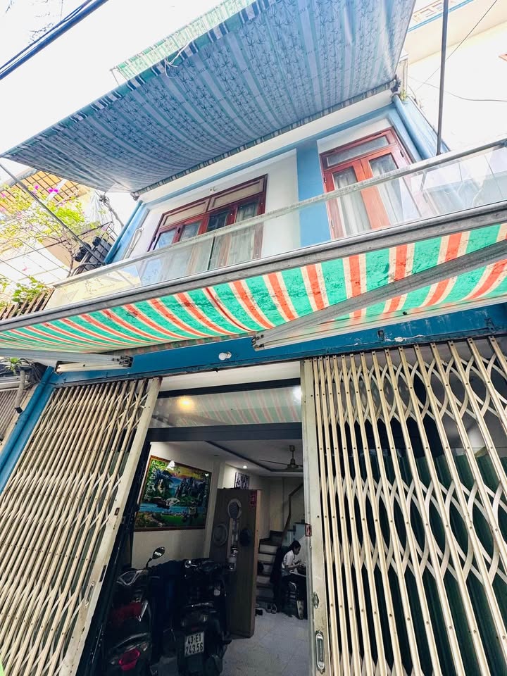 Bán Nhà 3 Tầng Kiệt Lê Duẩn, Đà Nẵng 108m² giá 3.95 tỷ - Vị trí trung tâm gần sân bay!