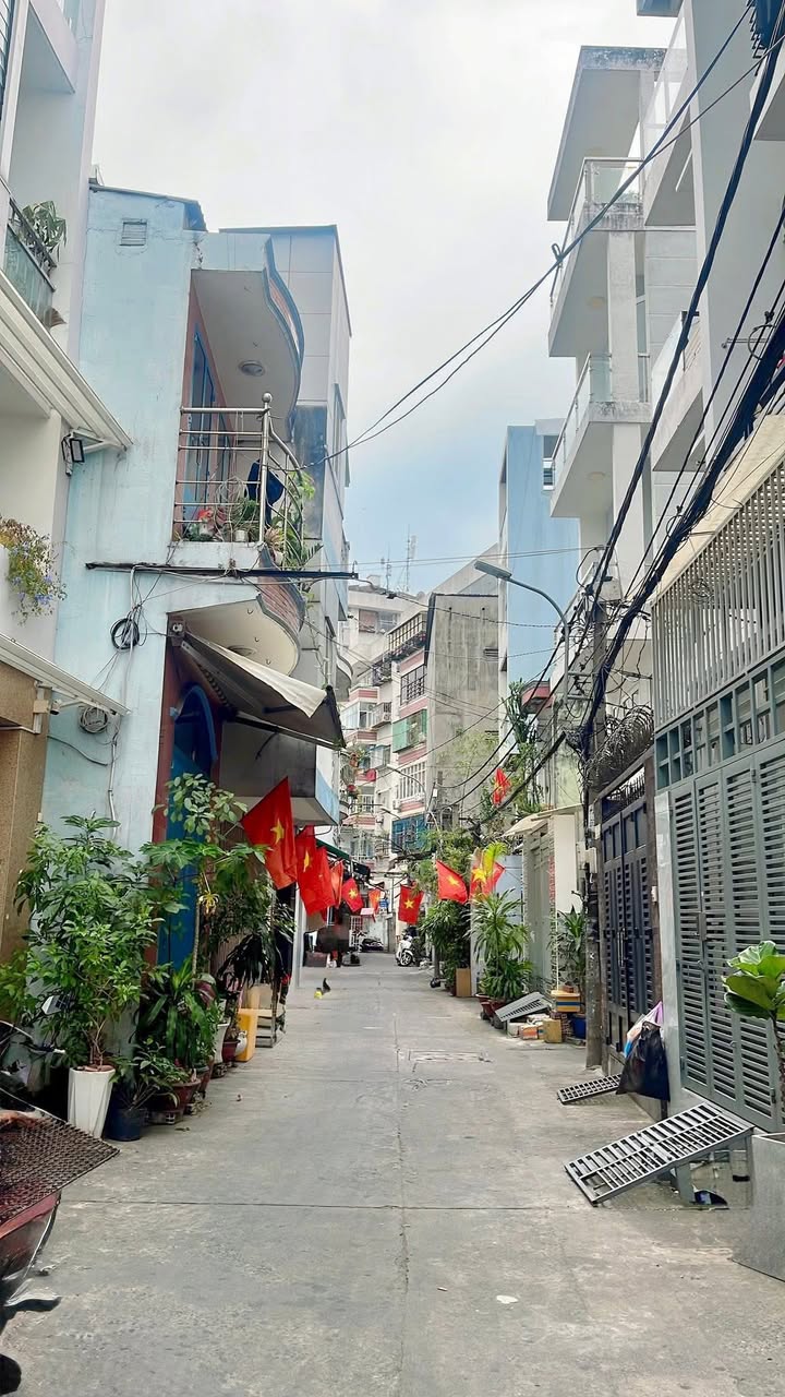 Nhà Phố Phú Nhuận 72m² giá 11.4 tỷ - Đầu tư sinh lời ngay!