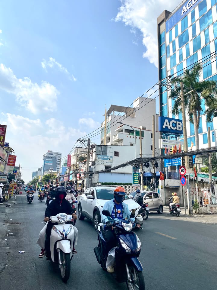 Bán nhà Quận 3 Phường 12 63m² giá 11.2 tỷ - Vị trí đắc địa gần ngã ba Tô Hiến Thành!