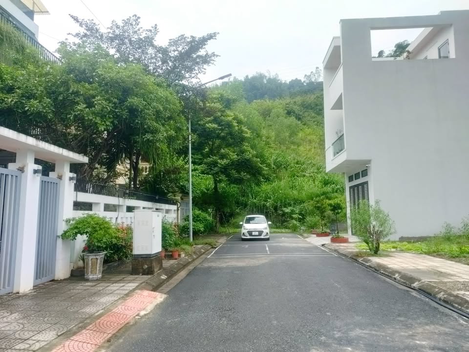 Bán lô đất 90m² mặt tiền 5m hướng Đông - Khu đô thị Kỳ Sơn, Hòa Bình