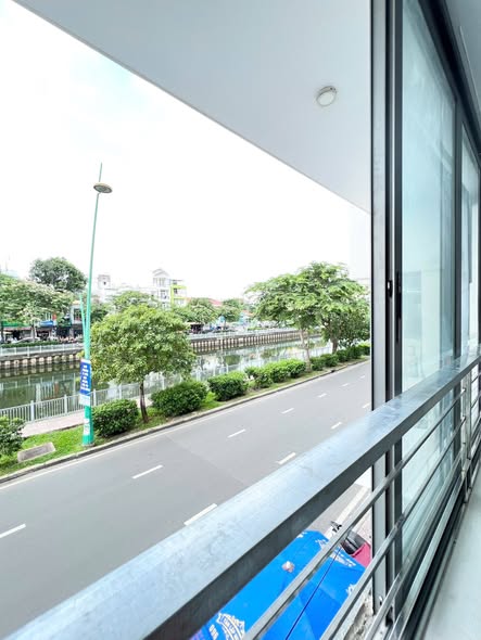 Studio cho thuê Hoàng Sa, Quận 3 - Ban công riêng, view kênh tuyệt đẹp!