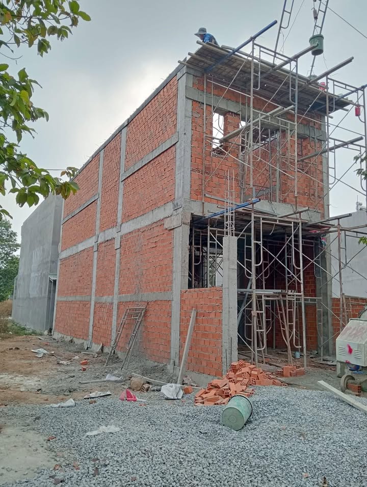 Nhà phố Tân Long 1 và 2, 75m² giá 2.35 tỷ - Full nội thất đẹp, chỉ cần vào ở ngay!