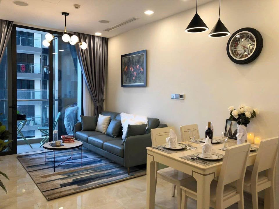 Căn hộ Vinhomes Golden River Q1 50m² giá 25.5 triệu - View cầu Bason tuyệt đẹp!