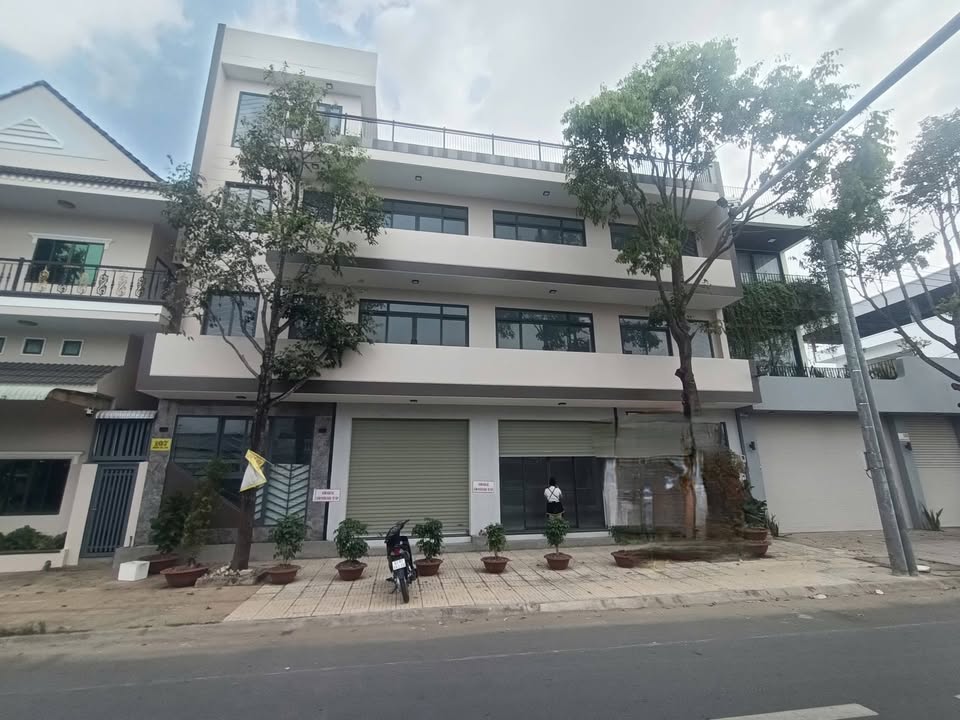 Nhà mặt tiền đường Nguyễn Văn Linh, TP Sóc Trăng 96m² - Cho thuê giá tốt!