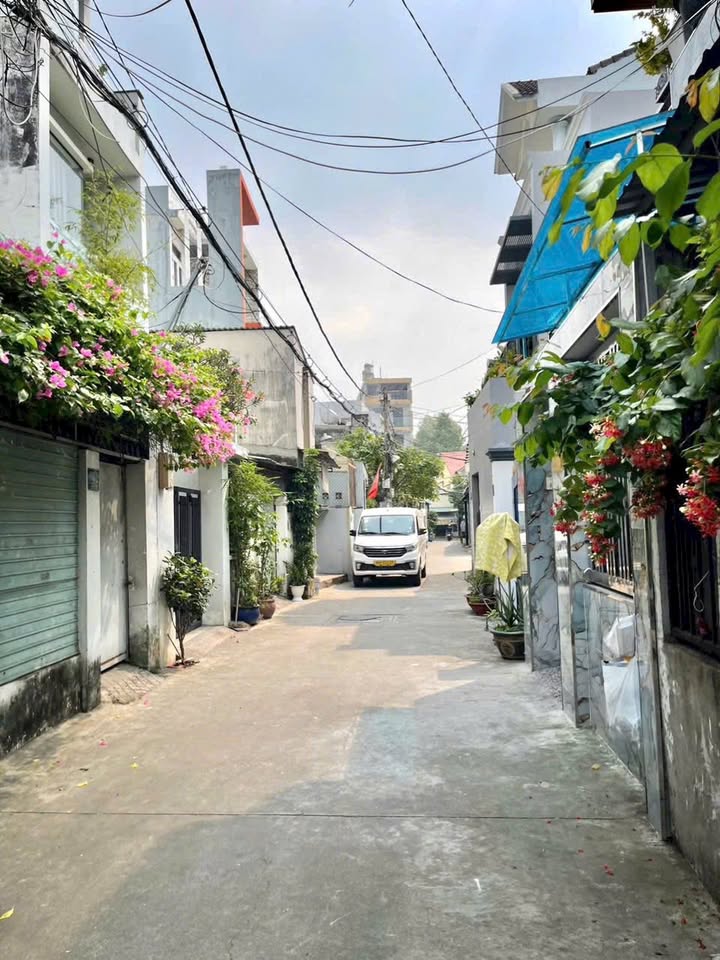 Đất thổ cư 71m² hẻm ô tô Phạm Văn Đồng giá 4.3 tỷ - Cơ hội đầu tư hấp dẫn!