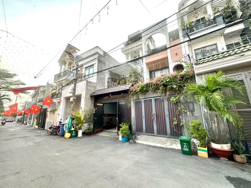 Nhà 3 tầng 77m² Hẻm xe tải tránh Chợ Hiệp Bình - Chỉ 8.3 tỷ, giá đã giảm!