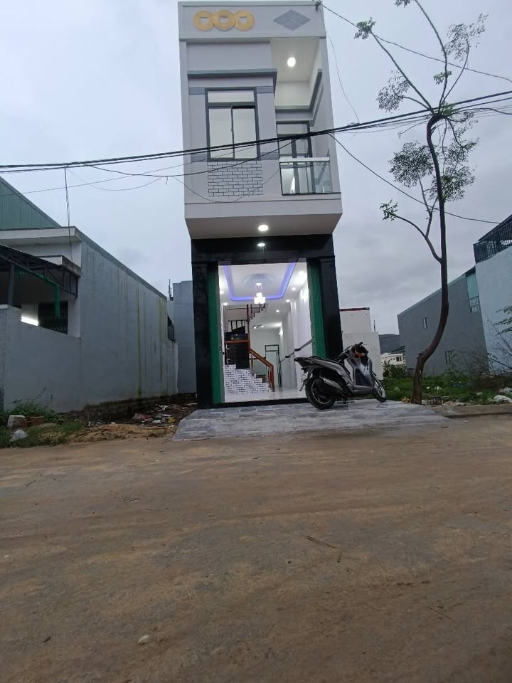 Nhà mặt tiền ĐS 10, Xã Nhơn An, 49m² giá 2.35 tỷ - Sổ hồng chính chủ!