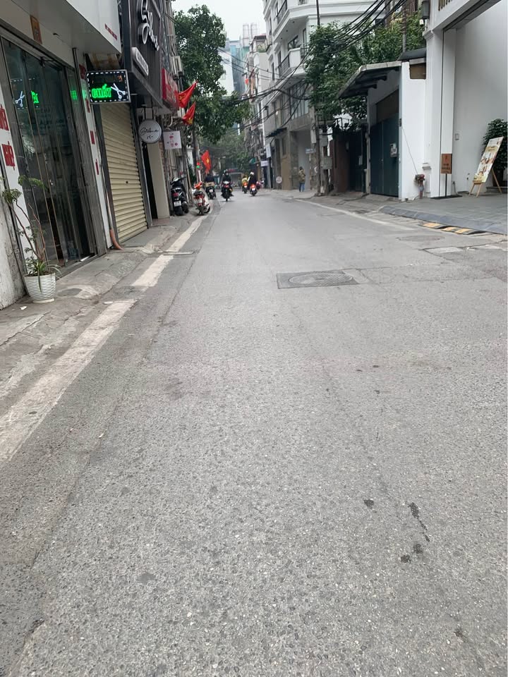 FrontHouse Tập thể Kim Mã Thượng 60m² giá thỏa thuận - Mặt phố kinh doanh