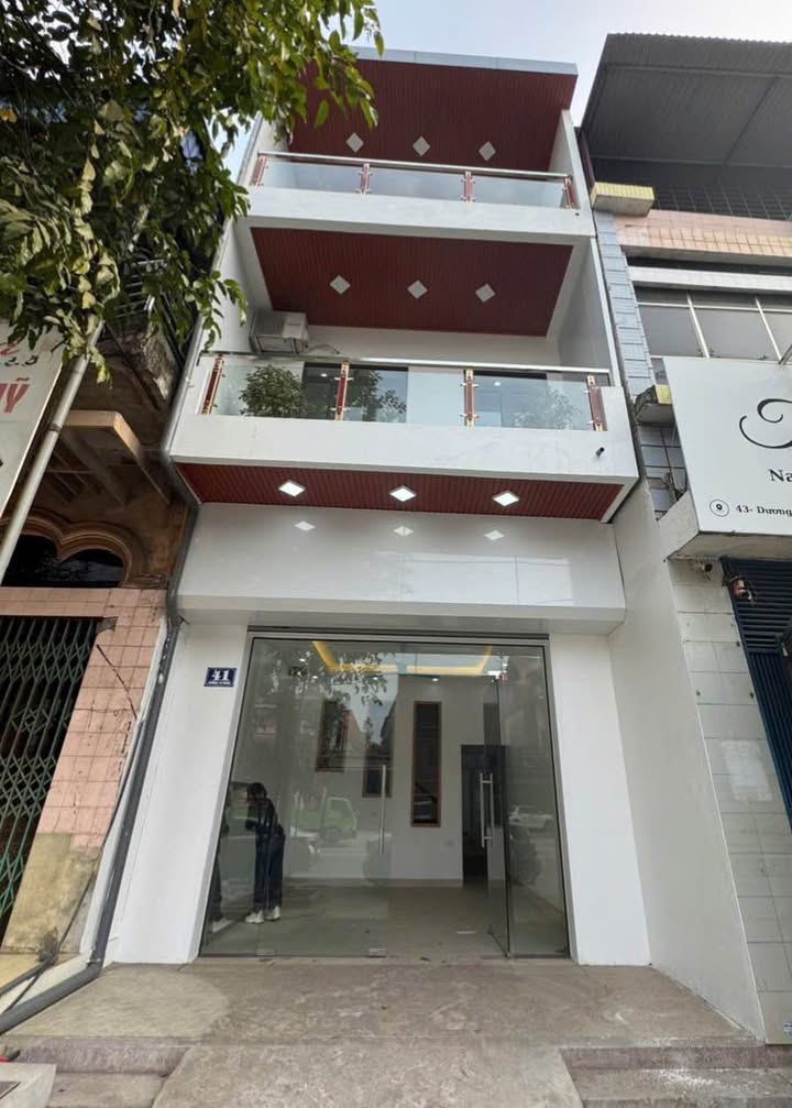 Bán gấp FrontHouse Dương Tự Minh 104m² giá 5 tỷ - Kinh doanh sầm uất!