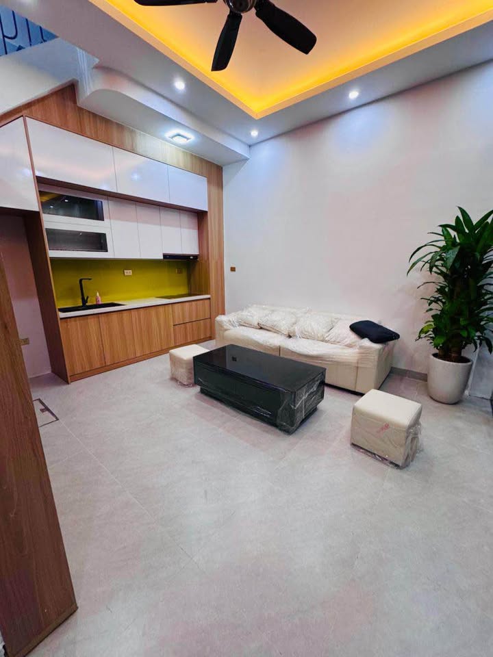 Nhà riêng Hoàng Hoa Thám, Ba Đình 25m² giá 6 tỷ - Thiết kế thông thoáng, 2 mặt ngõ!