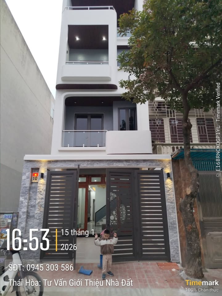 Nhà 4 tầng Khu đô thị Hòa Vượng, 81m² giá 6 tỷ - Thang máy hiện đại, ô tô đỗ sân!