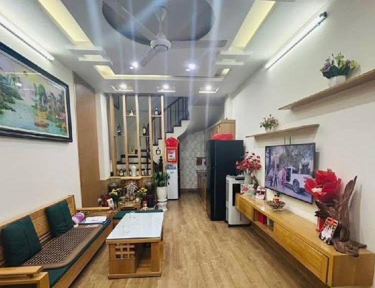 Nhà riêng tại đường Trần Bình, quận Ba Đình 32m² - Giá thỏa thuận hợp lý!