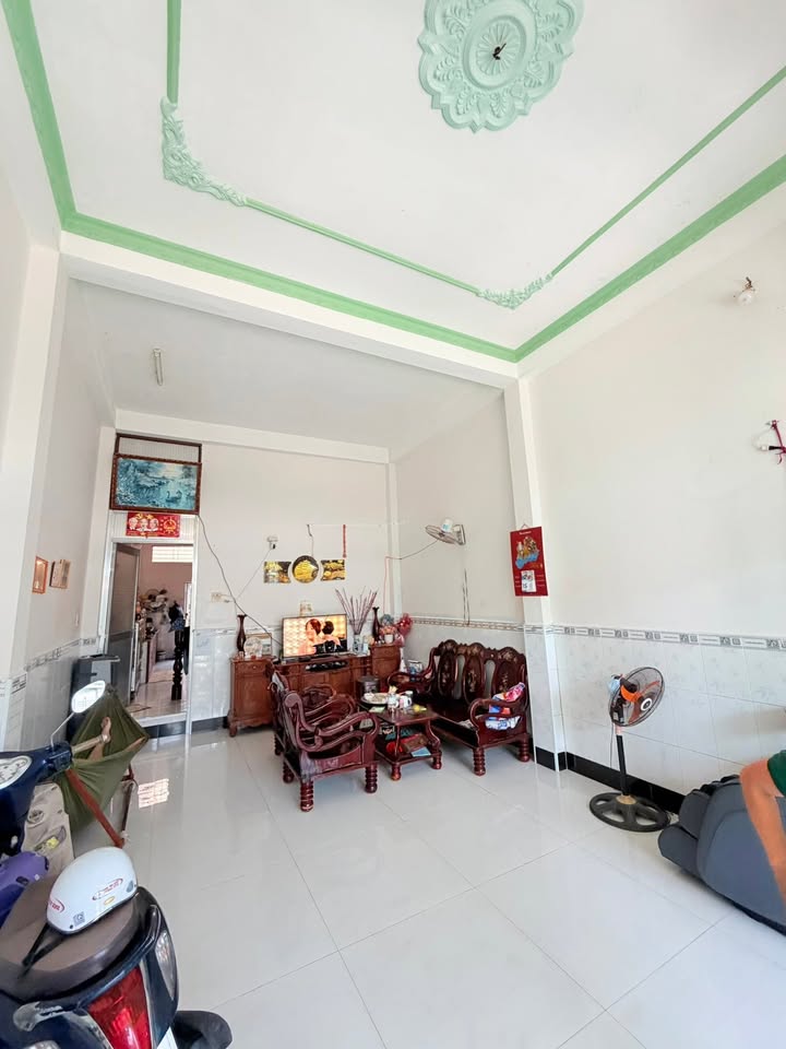 Nhà phố Tân Thành, Cà Mau 72.57m² giá 2.15 tỷ - Hướng Đông, chính chủ bán gấp!