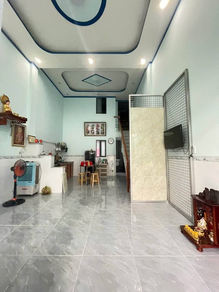 Nhà lầu trệt 2PN 40m² giá 750 triệu - Sổ chung, vị trí thuận lợi!