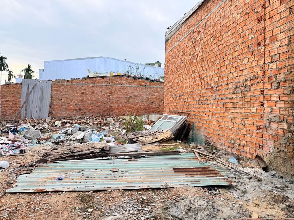 Đất Bàu Năng Hòa Minh 80m² giá chỉ 2.x tỷ - Dễ xây dựng, vị trí thuận lợi!