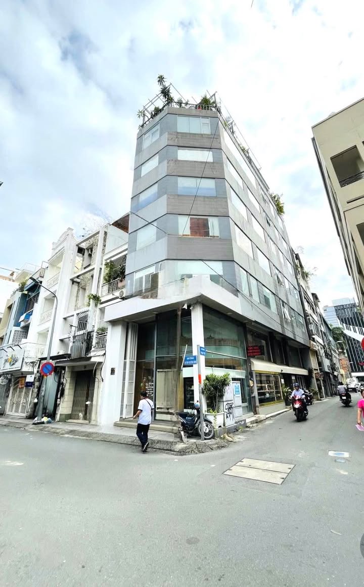 Cho thuê toà nhà góc 2 mặt tiền - Huỳnh Khương Ninh, Quận 1 - Thích hợp kinh doanh