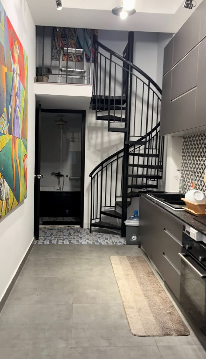 Căn hộ duplex Quận 1 150m² giá 20 triệu - Sẵn sàng cho thuê ngay!