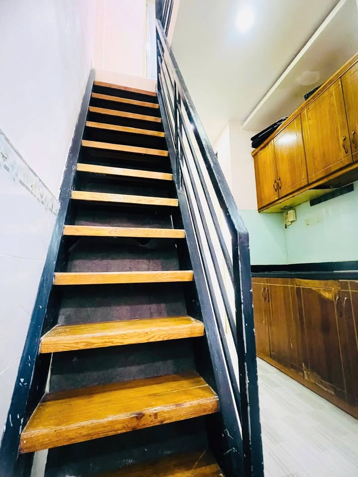 Nhà cho thuê Hẻm 35 Trần Đình Xu 80m² giá 10.5 triệu - Nhà mới đẹp, nội thất cơ bản