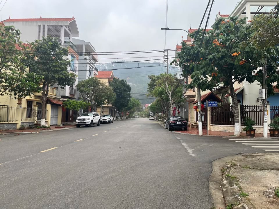 Đất TĐC Phai Luông 66m² giá 3 tỷ - Vị trí đắc địa gần công viên