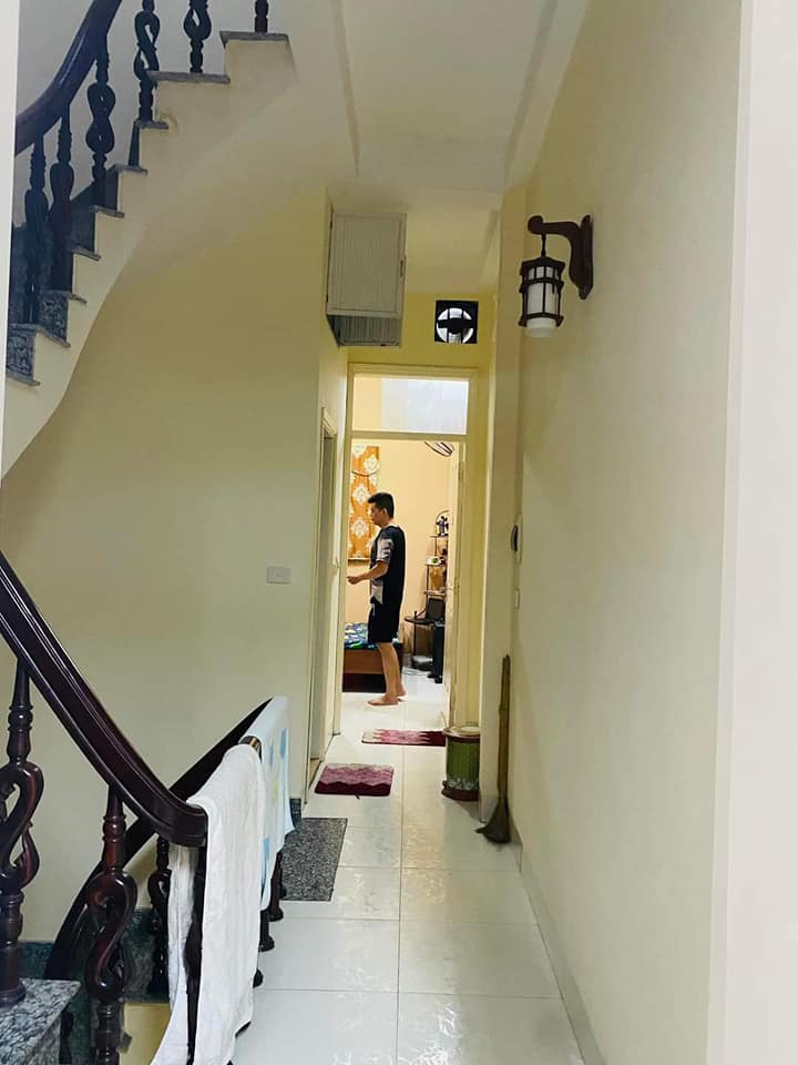 Bán nhà phố Tân Mai, Hoàng Mai 50m² giá 9 tỷ - Ô tô đỗ sân riêng, kinh doanh văn phòng!