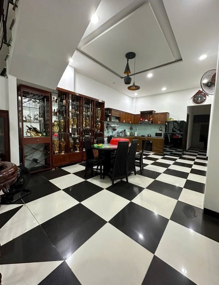 Nhà phố Masterise Homes Hải Châu 107m² giá 11 tỷ - Ô tô vào tận nhà, đường rộng rãi!