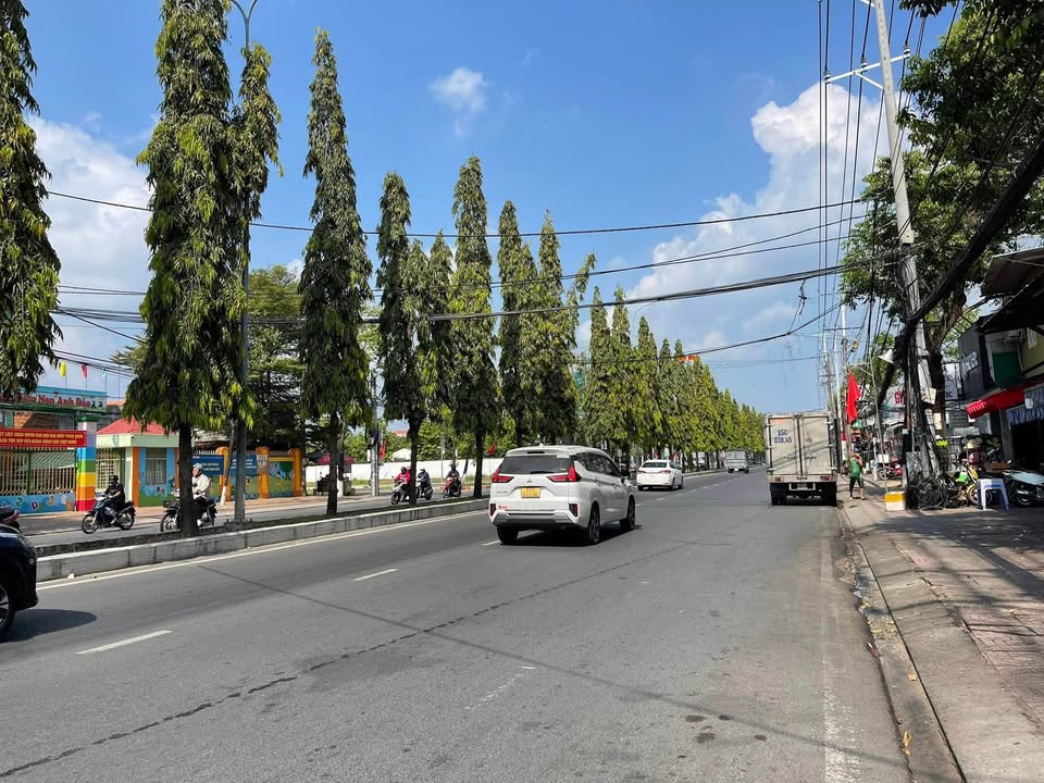 Nhà mặt tiền Nguyễn Văn Cừ nối dài, 70m² giá 9.2 tỷ - Đầu tư sinh lời ngay!