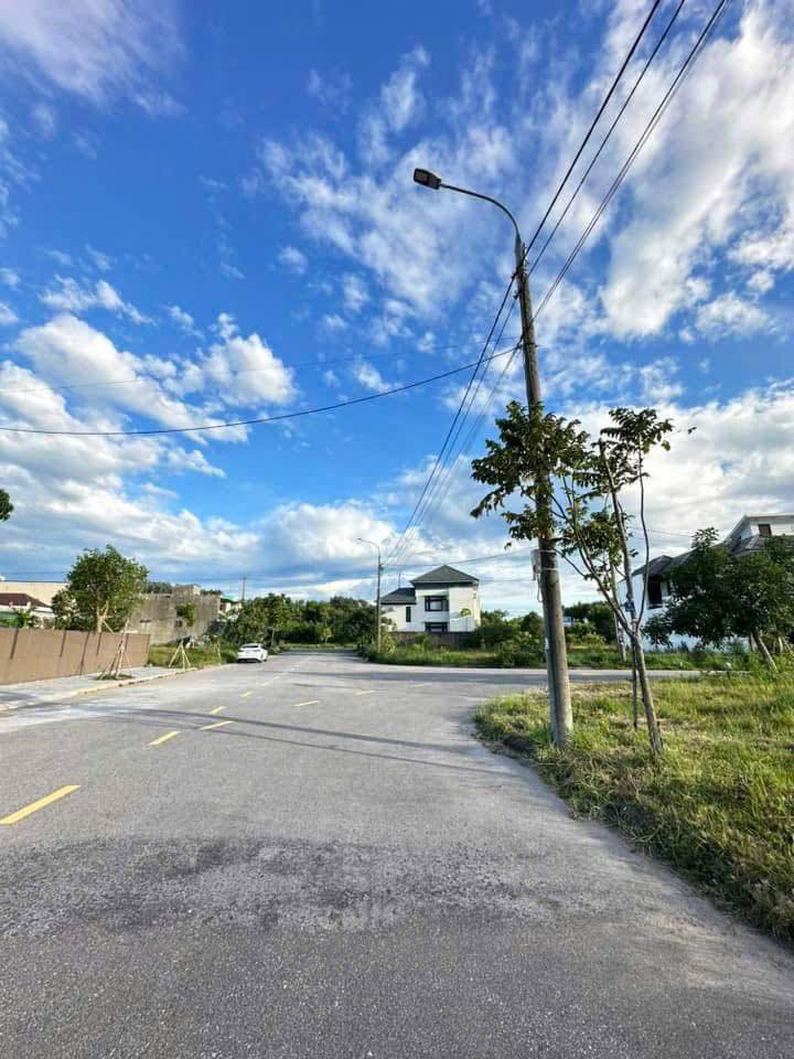 Đất nền Lô vip Nam Đông Hà 468m² giá 5.5 tỷ - Vị trí đắc địa gần bệnh viện và trung tâm thương mại!