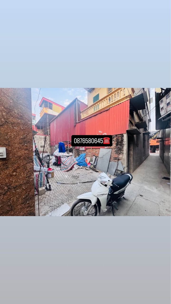 Đất nền Phố Xốm 40m² giá 6 tỷ - Sổ đỏ chính chủ, vị trí đẹp phát triển