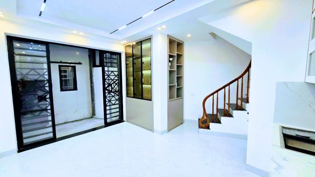 Nhà 5 Tầng Chiến Thắng, Hà Đông 30m² giá 6 tỷ - Nội thất đẹp, gần ô tô!