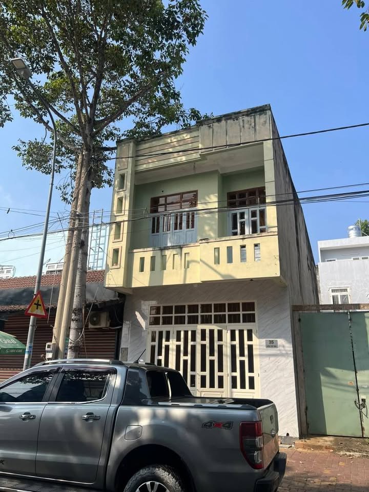 Nhà mặt tiền Lương Thế Vinh, Bà Rịa 80m² giá 3.5 tỷ - Thiết kế hiện đại, tiện nghi!