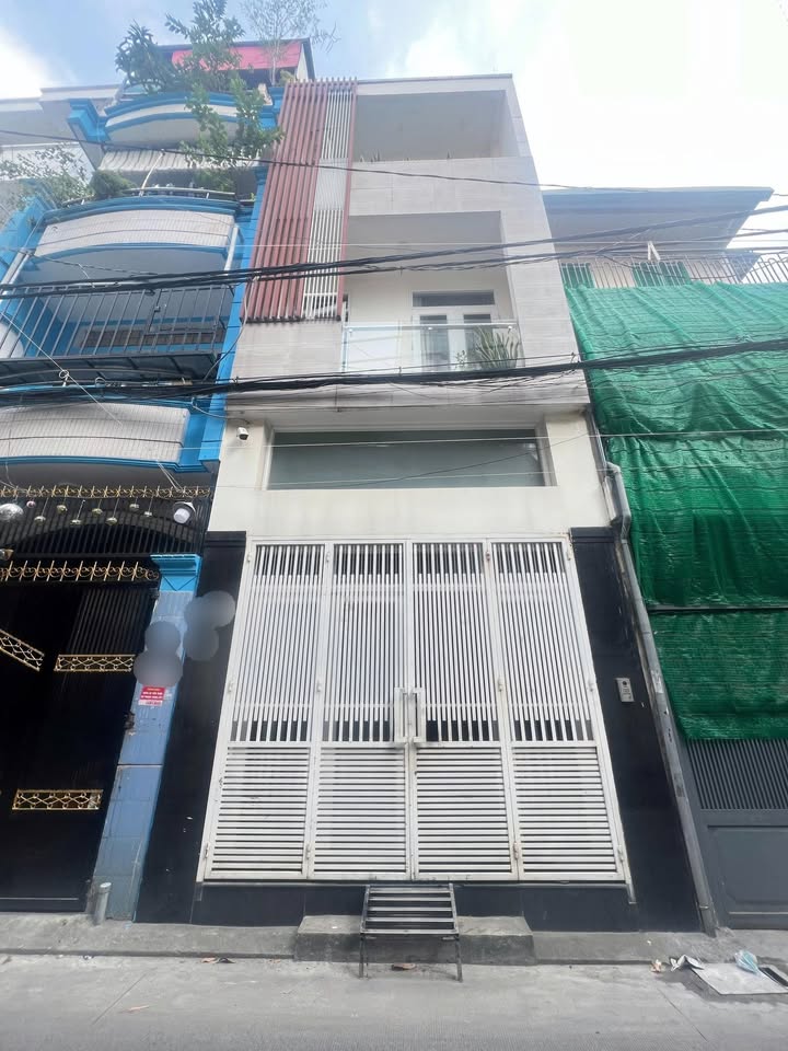 Nhà 3 tầng HXH Đường Cách Mạng Tháng Tám Tân Bình 61m² - Giá chỉ 12 tỷ, sẵn sàng vào ở!