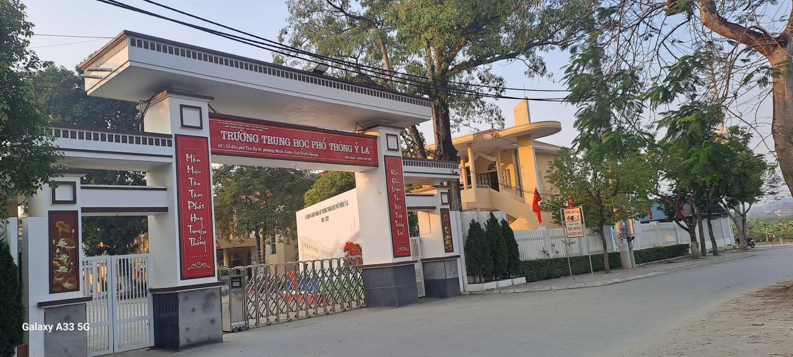 Đất phân lô trục chính cạnh cấp 3 Ỷ La, 140m², giá 4 tỷ - Tiềm năng tăng giá cao!