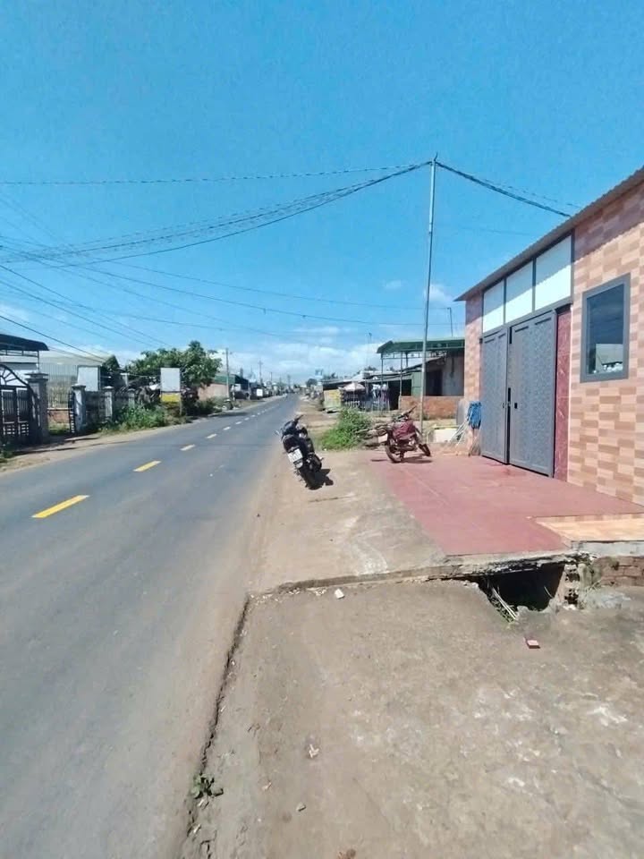 Bán gấp FrontHouse mặt tiền đường Hùng Vương, Krông Năng 420m² chỉ 12.558 tỷ - Đối diện chợ