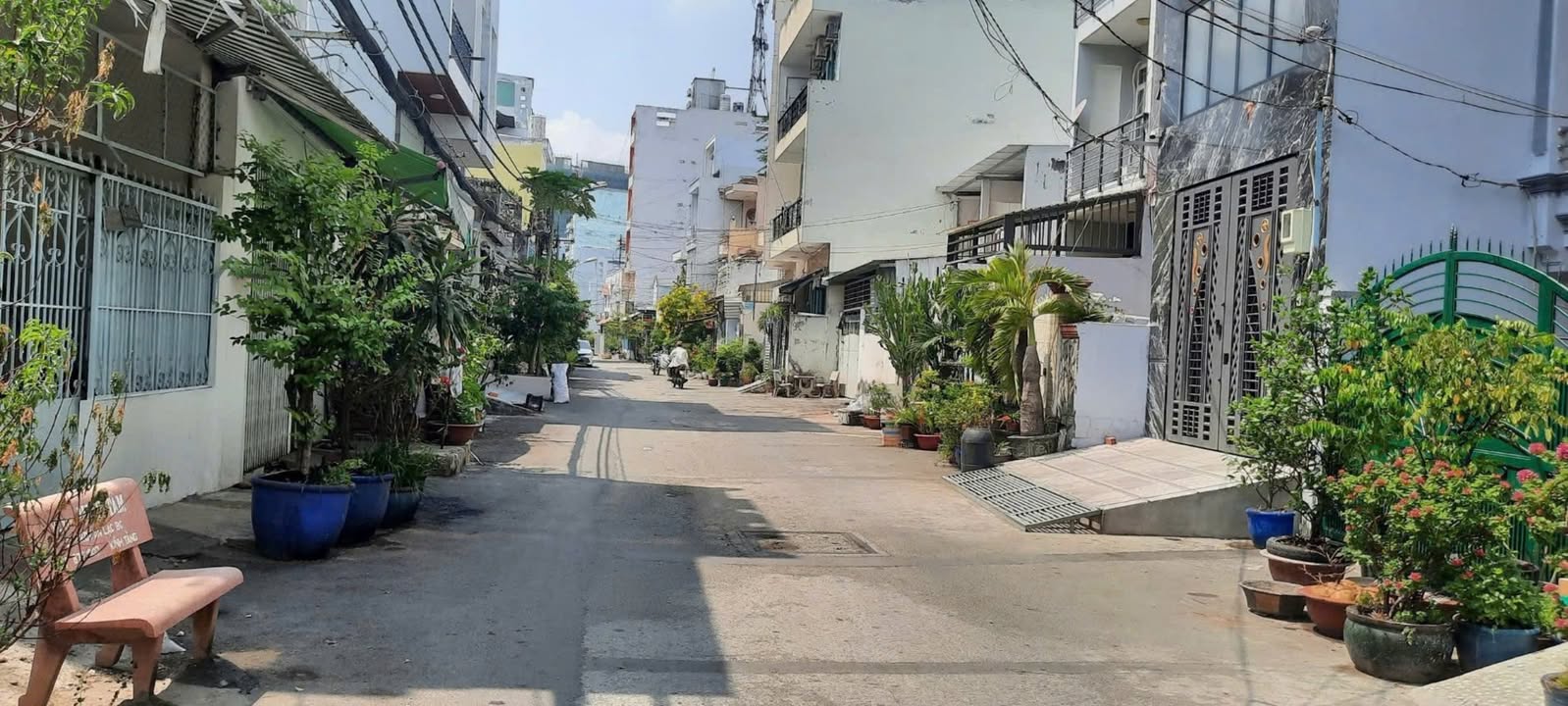 Nhà 2 tầng Lê Công Phép An Lạc 44m² giá 5.5 tỷ - Hẻm xe tải rộng rãi!