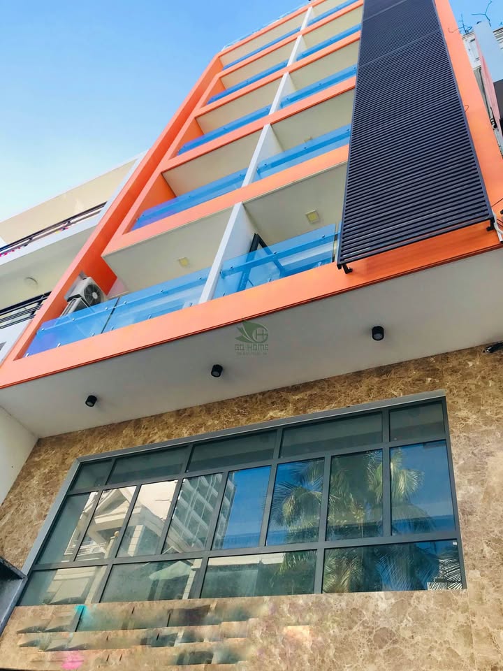 Cho thuê tòa căn hộ 7 tầng tại Nha Trang 700m² giá 75 triệu - Vị trí đắc địa gần biển!