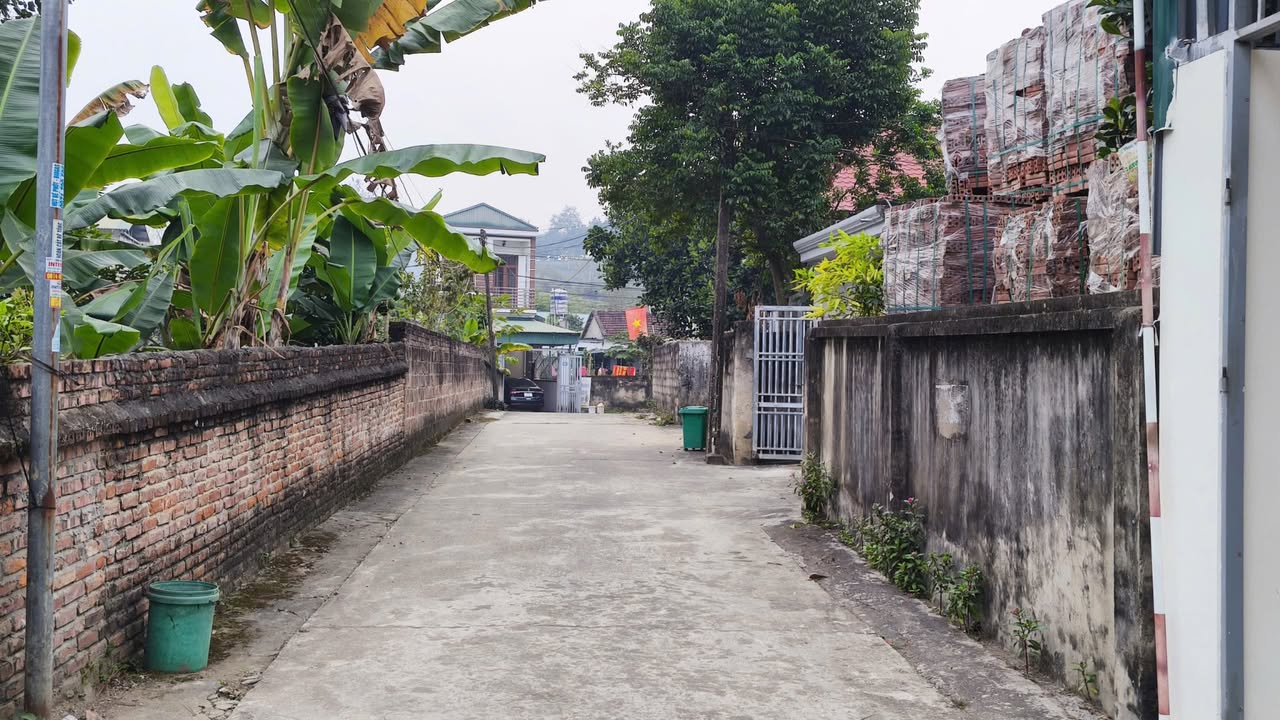 Nhà 3 tầng tại Phường An Tường 148m² giá 2.xxx tỷ - Vị trí trung tâm, thuận tiện mọi bề!