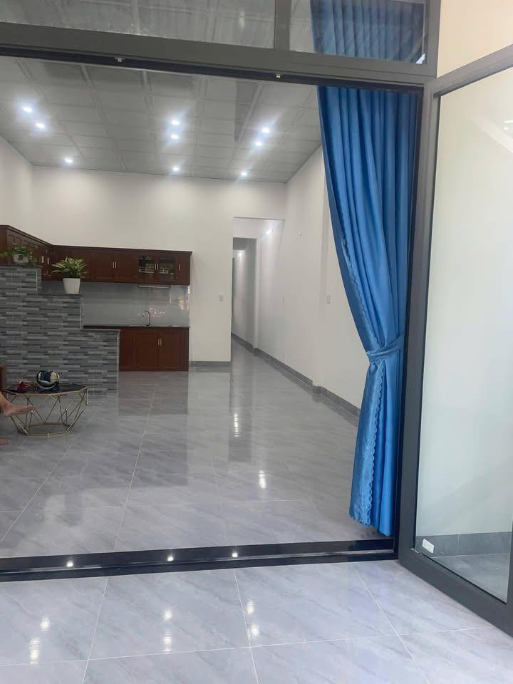 Nhà mới xây tại Tịnh Ấn Tây 128m² giá 1.1 tỷ - Hướng Đông, sân ô tô