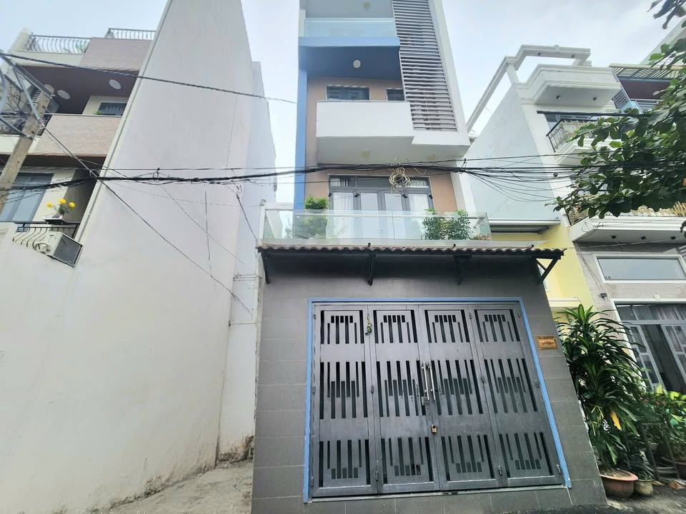 Nhà đẹp 4 tầng Dương Quảng Hàm 44m² giá 8.8 tỷ - Thiết kế hiện đại, vào ở ngay!