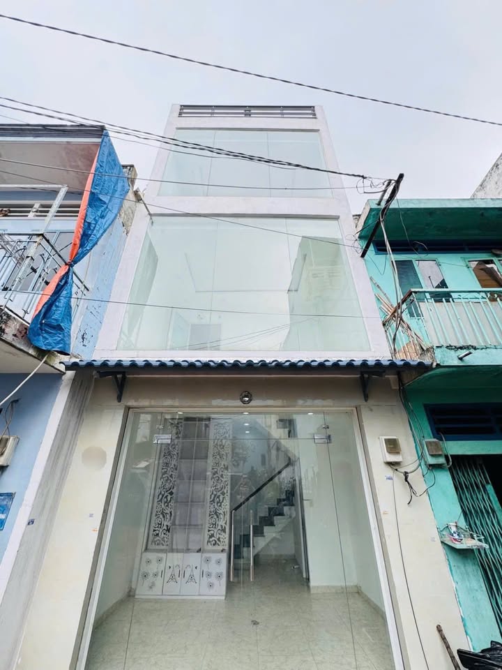 Nhà phố tại Quận Tân Phú 21m² giá 3.75 tỷ - Đẹp ở ngay!