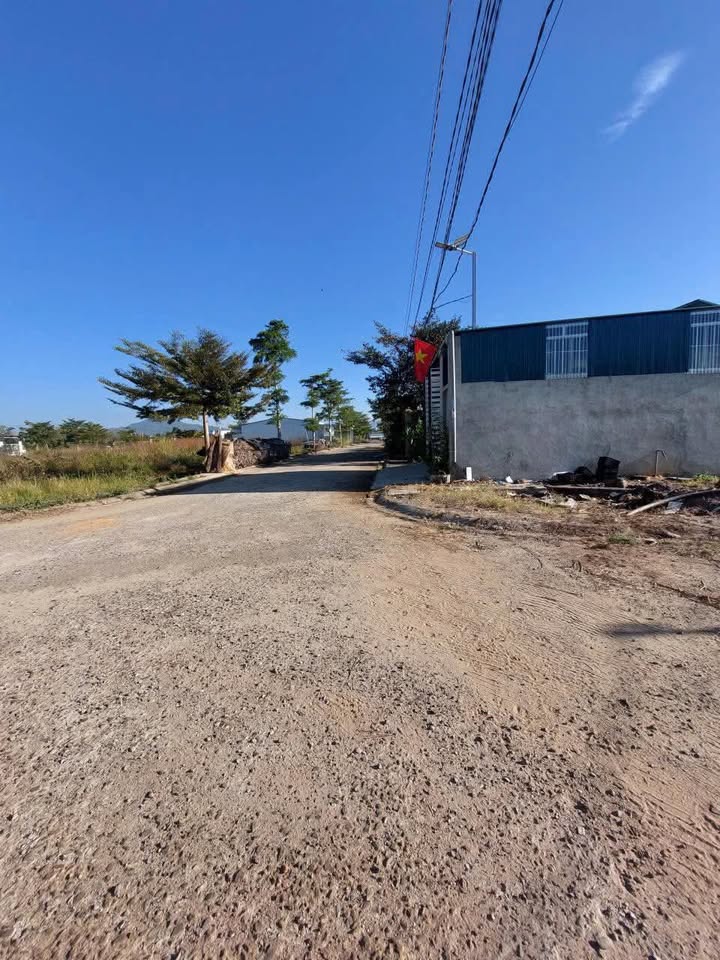 Đất nền Phường 10, Đà Lạt 122m² giá 1.4 tỷ - Sổ hồng chính chủ, thuận tiện đầu tư!