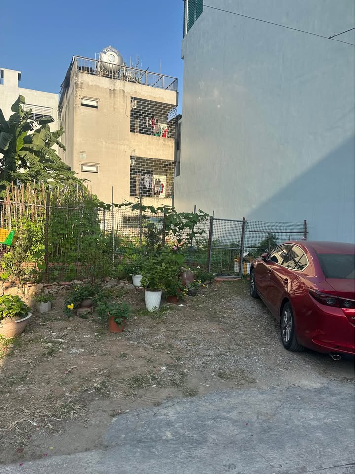 Đất Cột 8, Phường Hồng Hà, 76m² - Sổ đỏ chính chủ, vị trí trung tâm!