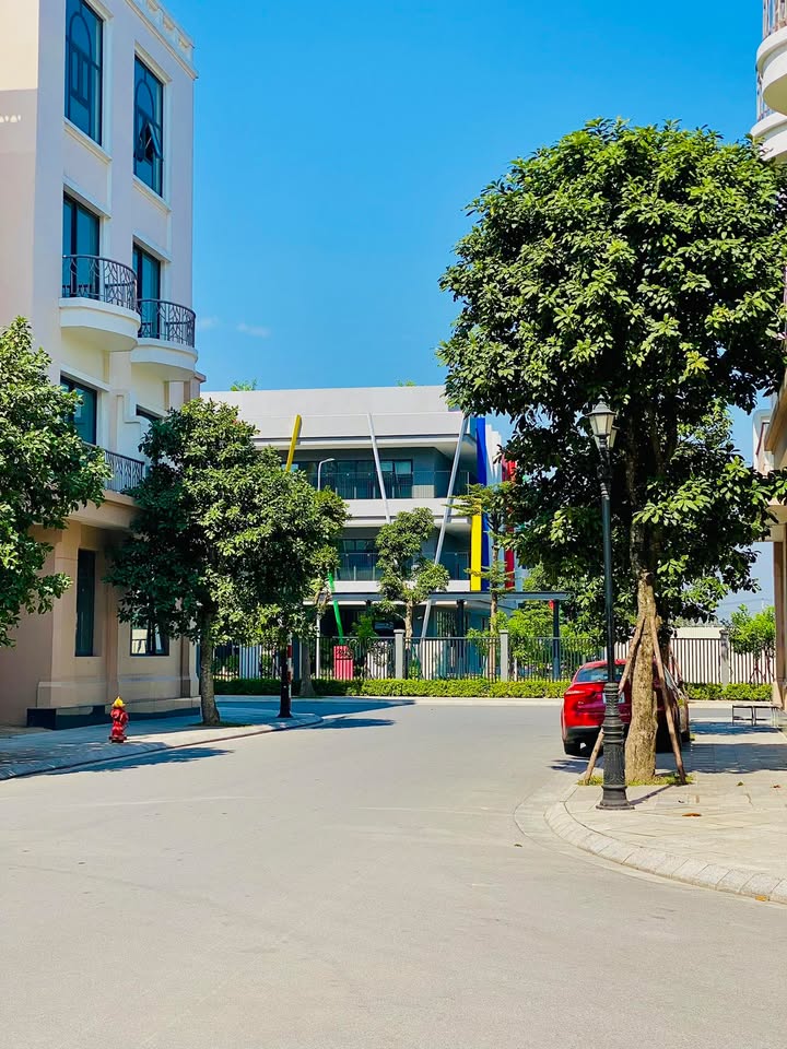 Nhà Cọ Xanh 65m² giá 9.575 tỷ - Hướng Đông Nam, sẵn sổ đỏ!