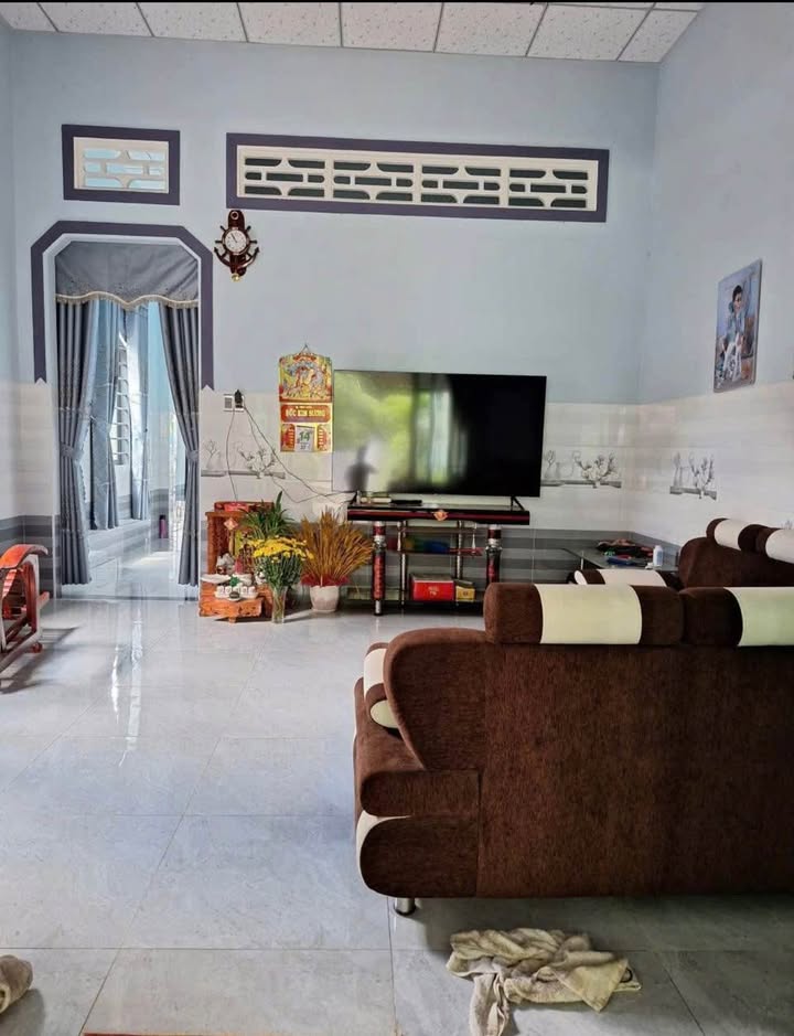 Nhà mặt tiền QL22B, xã Thanh Điền, 300m² giá 1.8 tỷ - Tiềm năng kinh doanh lớn!