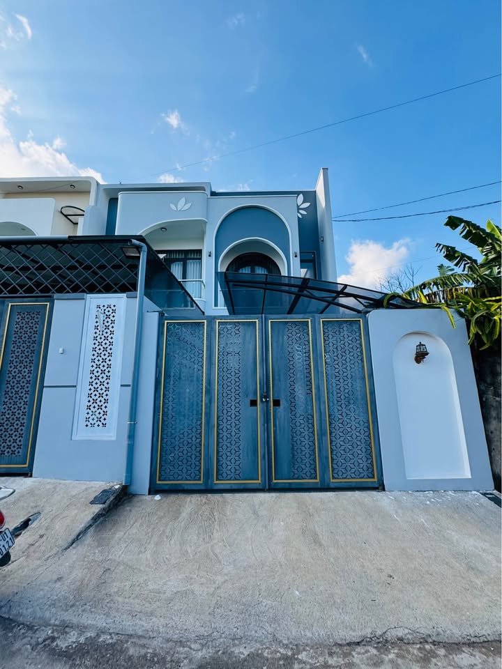 Nhà hẻm Lạc Long Quân, Quận 11, 170m² giá 2.75 tỷ - Chính chủ, đầy đủ nội thất!