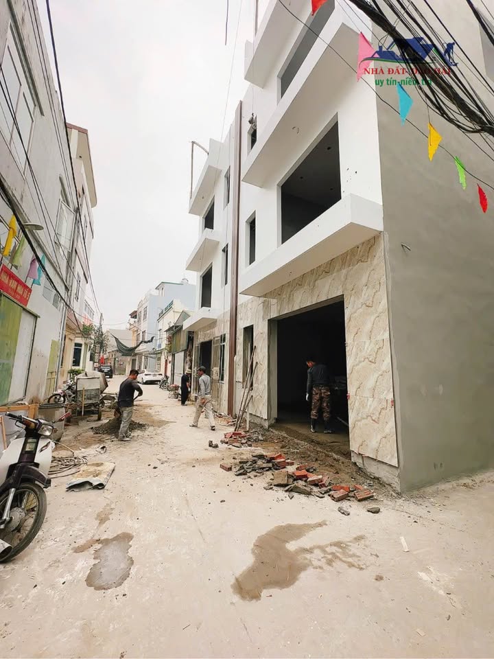 Nhà Kỳ Bá - 42m² giá 3.5 tỷ - Ô tô đỗ cửa, nhận nhà ngay!